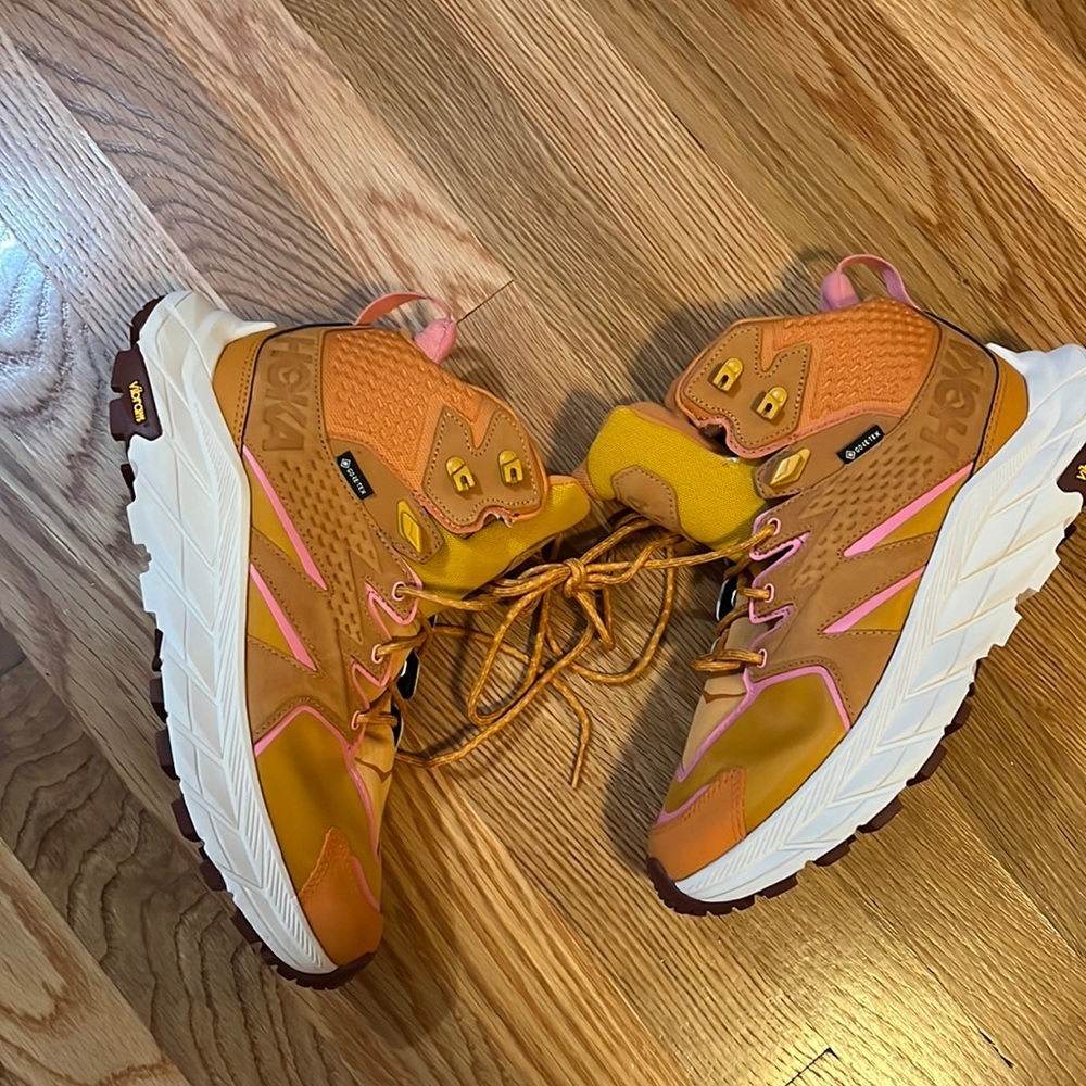 Woman’s Hoka Anacapa Gore-Tex Hiker Sneaker Size 9 NEW - Picture 7 of 15